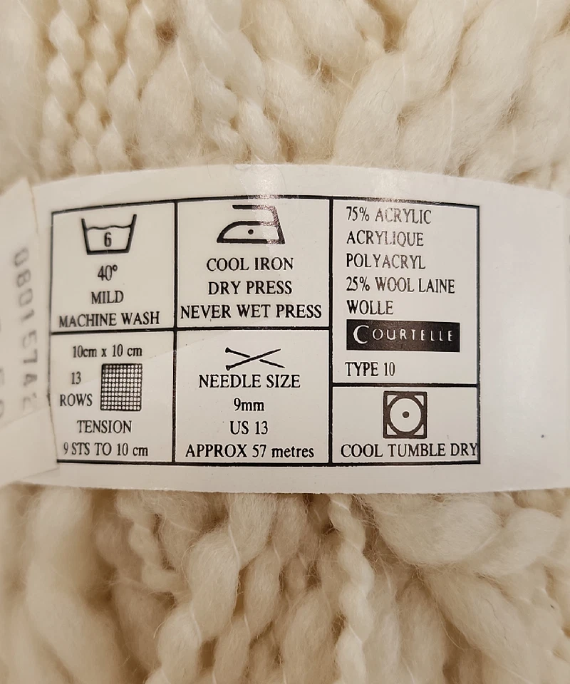 4 Wendy Yarn Skeins 595 Off White + 4 Balls - 75% Acrylic & 25% Wool - Image 4 of 4