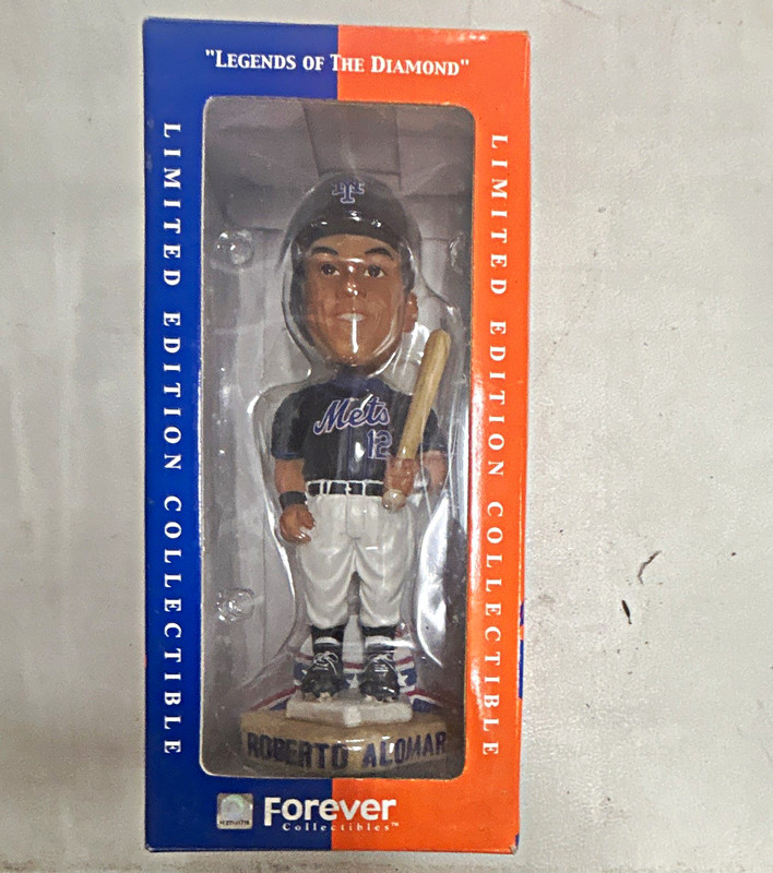 Forever Collectibles Legends of the Diamond Roberto Alomar Mets LE Bobblehead