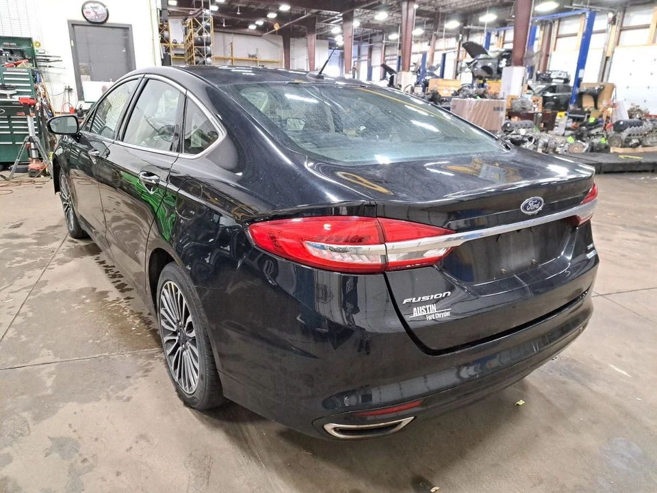 Cilindro maestro de freno 2017 Fusion Sku#4067278 Foto 2 de 4