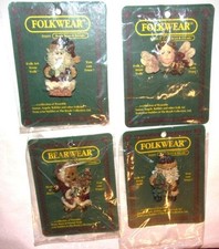 VINTAGE 1995 , BOYDS BEARS FRIENDS FOLKWEAR HOLIDAY PINS. SET OF 4. NEW.