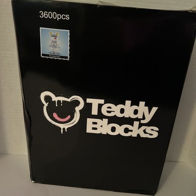 MIB Teddy Blocks STRAY MOON BEAR, 3600 pieces, yours to build