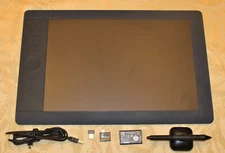 Wacom PTH-850 Intuos 5 Large Pen & Touch Tablet with ACK-40401 Wireless Kit