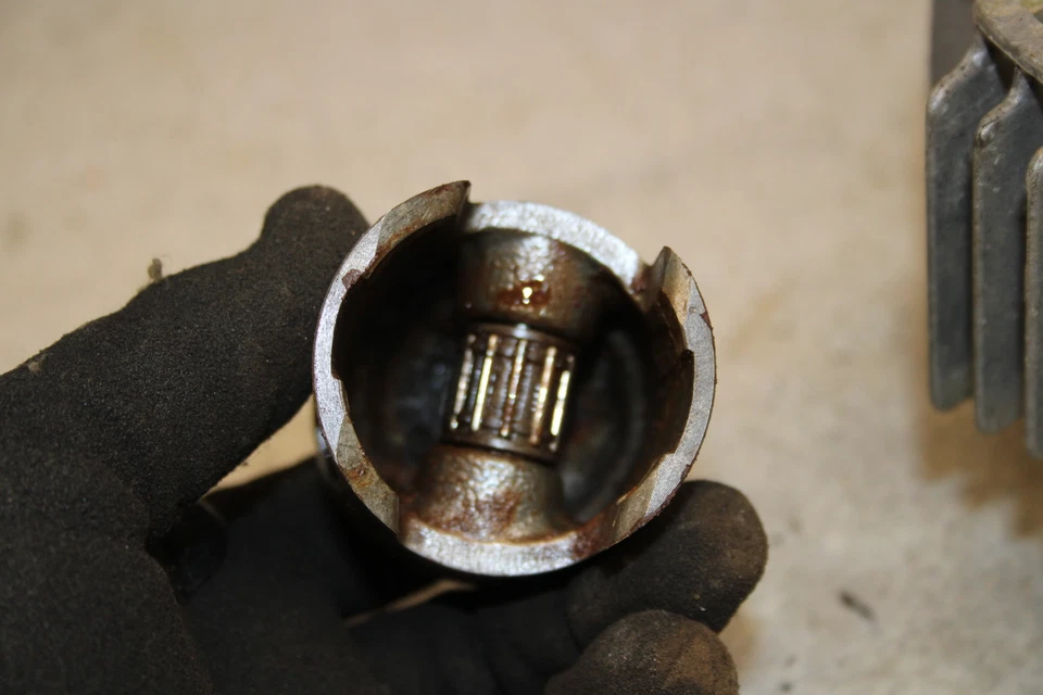 1975 Suzuki TS75 Colt ENGINE MOTOR CILINDRO FURO JARRO E 47.2mm PISTÃO 1071.XW - Imagem 4 de 4