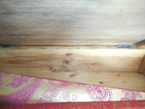 Lovely antique pine table, stool or cabinet. - Picture 4 of 5