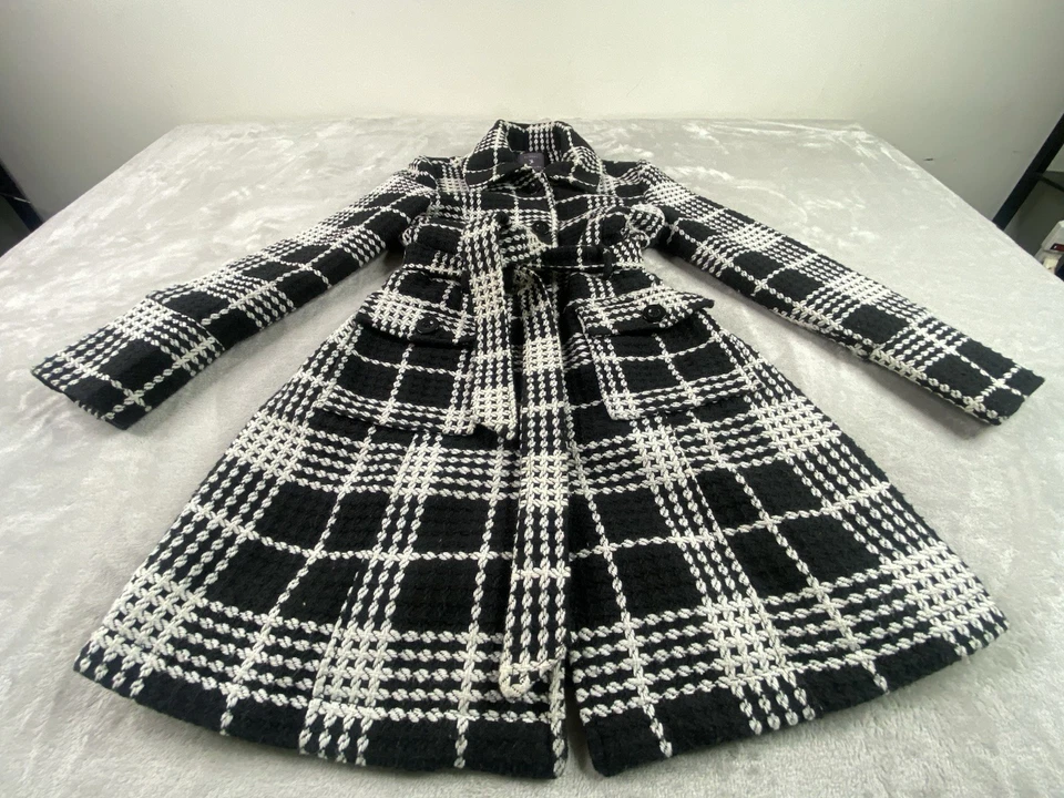 Forver 21 | Mujer | Abrigo largo Preppy a cuadros con cinturón | Negro/Blanco | M 😍 Foto 4 de 4