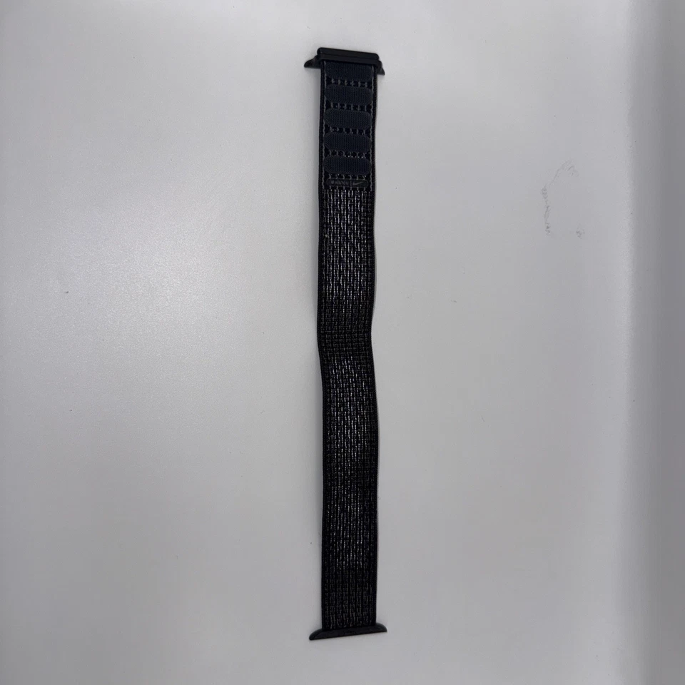 Apple Watch Series 3 (42mm) Nike+ GPS + LTE – Space Gray Aluminum with Band  - Image 4 of 4