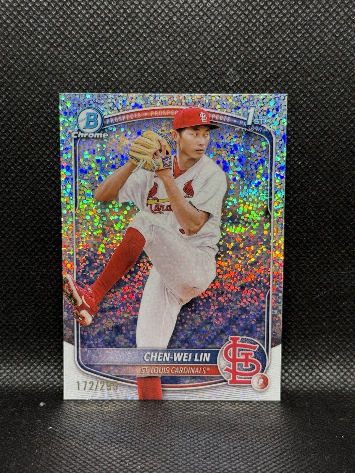 2025 Bowman - Chrome Prospects Chen-Wei Lin #BCP-141 Speckle Refractor /299 (RC)