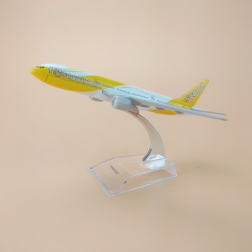 1:400 Alloy Diecast Airplane Model 16cm Singapore Scoot Boeing 777 Collection - Picture 5 of 8