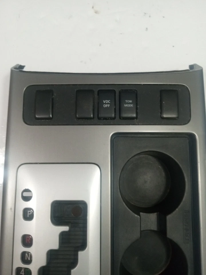 2008-2012 Nissan Armada Titan Gear Shifter Bezel Trim Cup Holder Silver Gray OEM — 第 4/4 张图片
