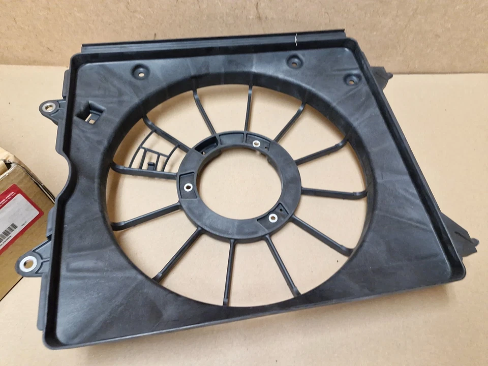 Honda Civic Mk8 2005-2015 Diffuser Fan Shroud 19015-RSR-E01 Genuine NEW OEM - Image 2 of 4
