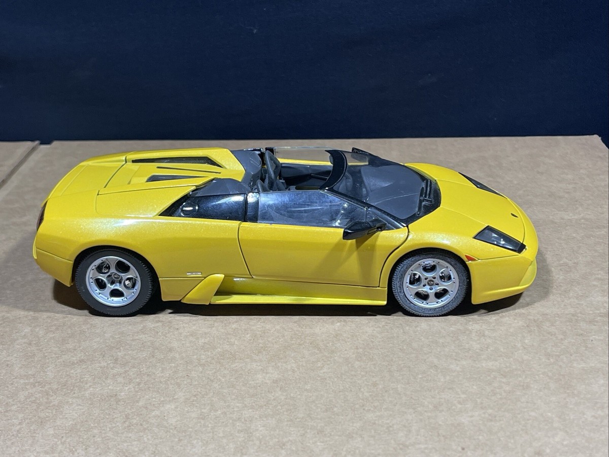 MaiSto Lamborghini Murcielago Roadster Yellow Diecast 1/18 Scale