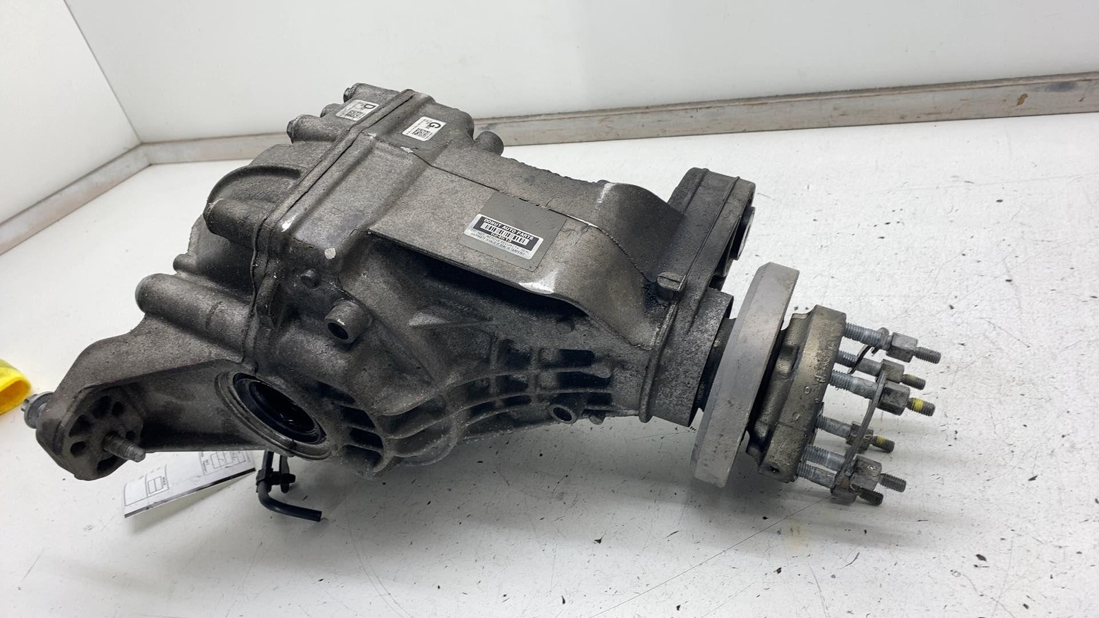 ⭕ 2017 2018 2019 2020 Maserati Levante Rear Differential Axle Carrier 6700376850