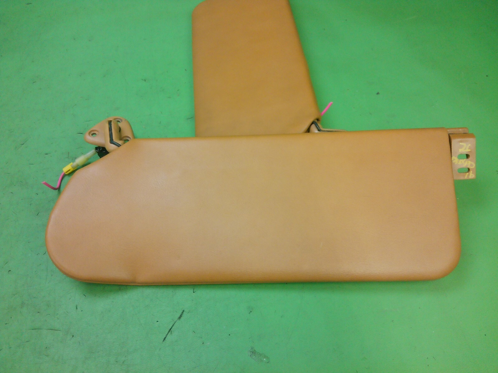 1991 CHRYSLER TC MASERATI INTERIOR SUN VISOR PAIR LEFT RIGHT SUNVISOR GINGER OEM