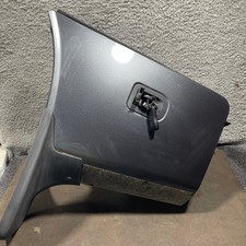 04-07 Nissan Titan Rear Bed Storage Tool Box Assy Key Silver Crew Oem J928 04-07 Nissan Titan Rear Bed Storage Tool Box Assy Key Silver Crew Oem J928