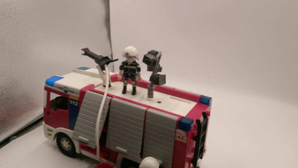 PLAYMOBIL 9464 Feuerwehr Rüstfahrzeug Licht RC fähig Feuerwehrauto - Bild 3 von 4