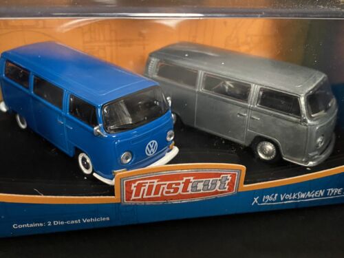 Greenlight 1/64 First Cut 1968 Volkswagen Type 2 Bus - Two Bus Set - Imagen 2 de 3