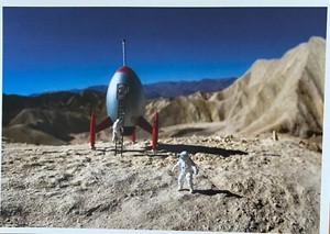 SPACESHIP/ALIENS  Landing   -  Death Valley National Park - Postcard Kurt  Moses