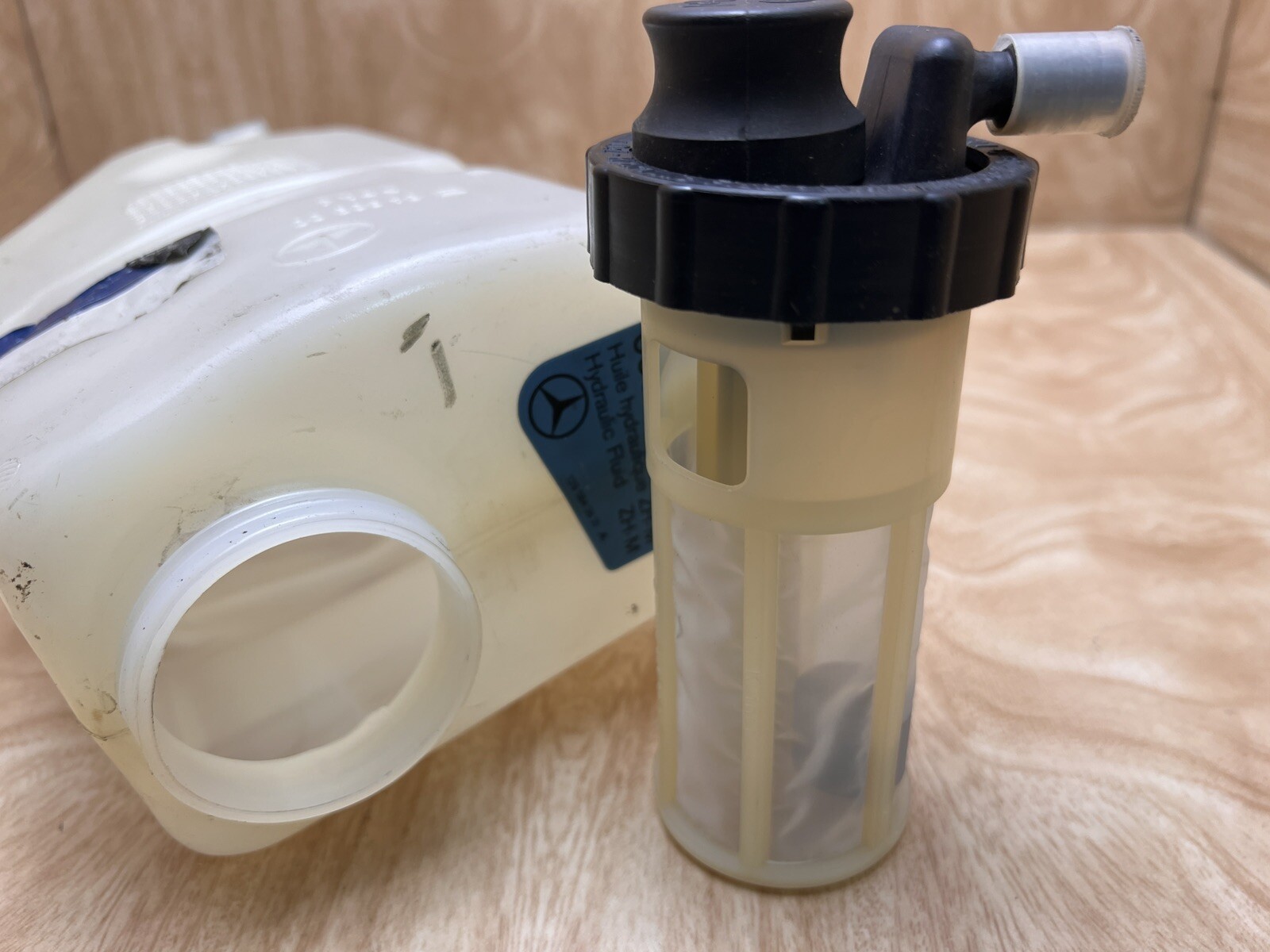 1403200114 NOS W140 SELF LEVELING FLUID RESERVOIR ORIGINAL NEW eBay