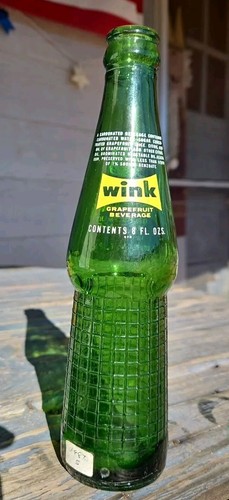 Vintage Canada Dry 8 Fl Oz. Wink Green Glass Bottle 1960s Grapefruit Soda Pop - Picture 3 of 6
