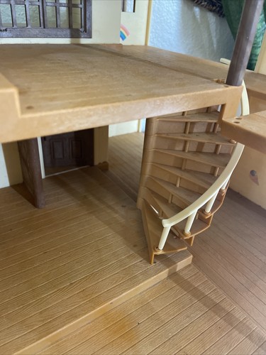 Epoch Calico Critters Deluxe Village Hill House Green Roof Sylvanian Families - Picture 9 of 21