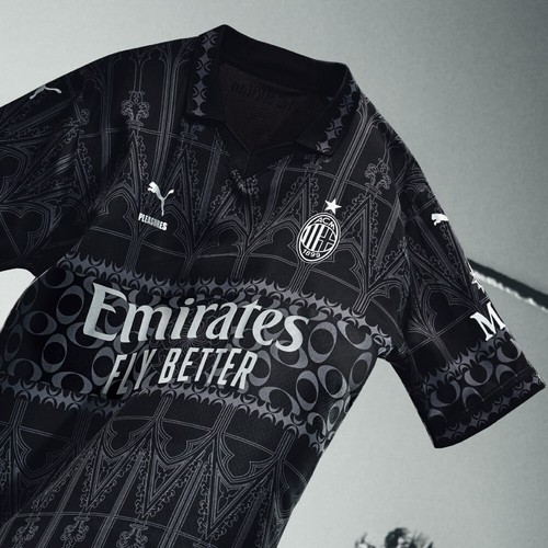 PUMA AC MILAN X PLEASURES 4TH 776066-01 AUTHENTIC ORIGINAL SOCCER JERSEY - Picture 4 of 6