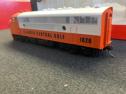 INTERMOUNTAIN RLWY HO #1620 ILLINOIS CENTRAL GULF EX GM&O F3A DCC READY FRE SHIP - Picture 3 of 9