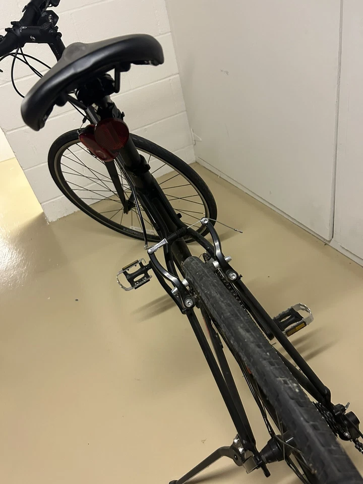 bike-Carbon Fiber- neighborhood/city/long distance- TREK  - Image 4 of 4