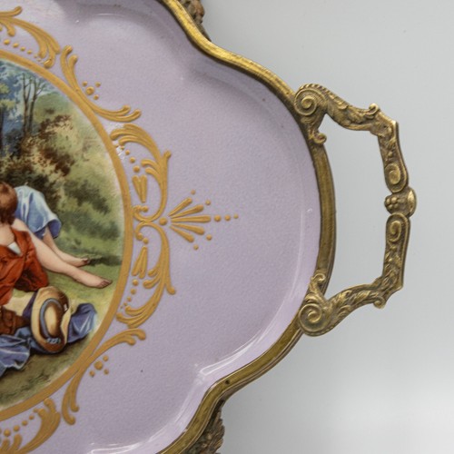 Antique French Hand Painted Tole Tray Green Gold Rococo Handles Courting Scene - Picture 10 of 11