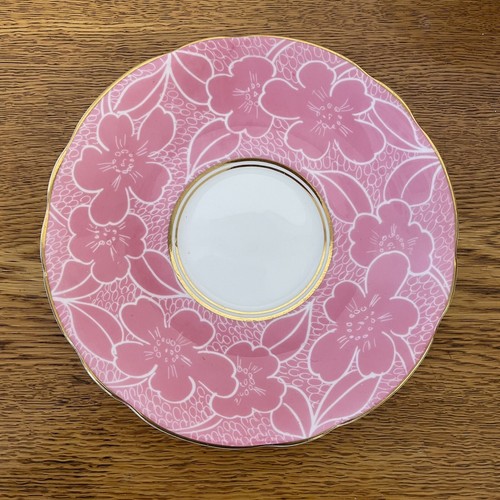Bonita taza y platillo de té Coalport vintage con patrón floral rosa y dorado - Imagen 4 de 5