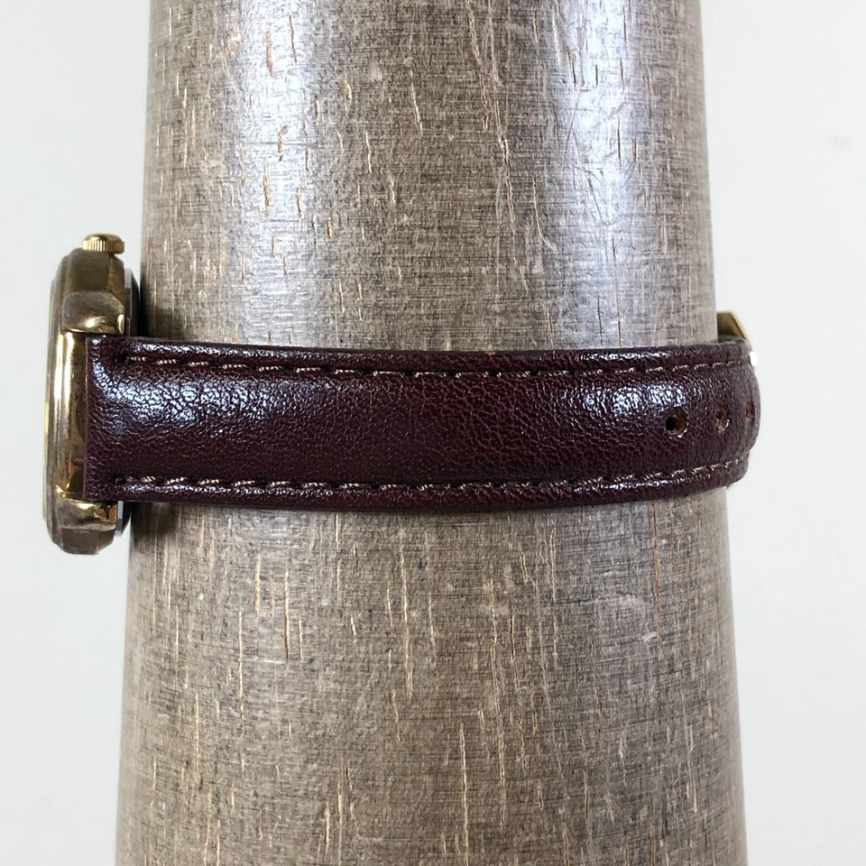 Reloj Disney Mujer MUO116 Vestido Winnie the Pooh Cuero Marrón Cuarzo 26mm 6 1/2" Foto 3 de 4