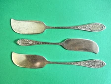 One 1907 Whiting Adam Sterling Silver 5 3/4" Flat Butter Spreader MONOGRAMMED