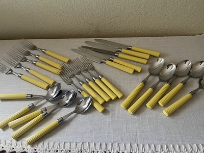 Oneida Monarch Yellow Plastic Ribbed Handle Flatware 25 Piece RARE 5 PS XLT