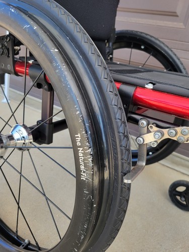 TILITE ZRA LIGHT WEIGHT MANUAL WHEELCHAIR 17"x16" Used 17" X 16" Red - Picture 4 of 24