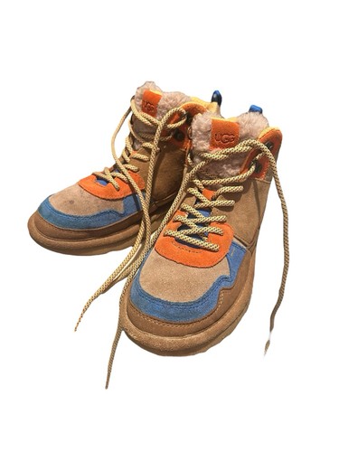 UGG Highland Hi Heritage Sneaker Wheat/Blue, Unisex, Größe Youth 4