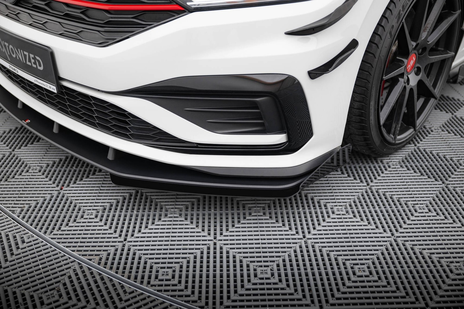 Extensions de spoiler Maxton Jetta GLI Mk7 avec appui aérodynamique