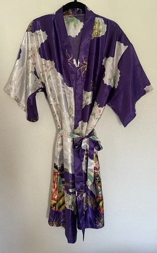 Kaiyu Japanese Satin Robe