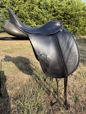 Albion SLK Dressage Saddle, 18” Medium, Black