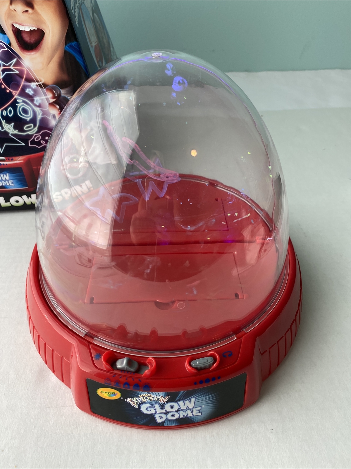 Crayola Color Explosion Glow Dome Motorized Draw Glow Spin | eBay