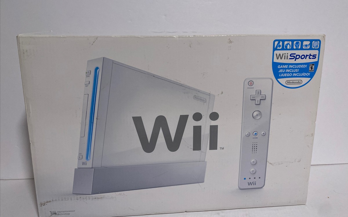 White Nintendo Wii Video Game Console -Wii Sports Bundle