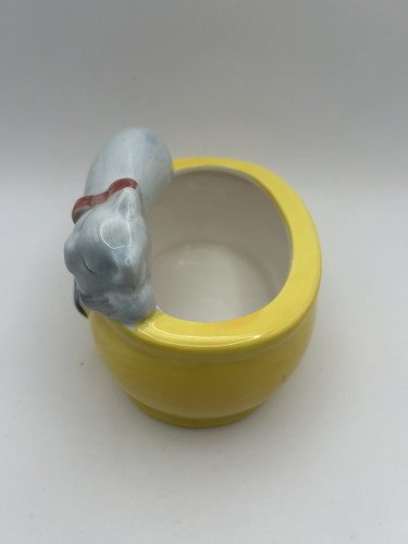 Vintage Sleeping cat Planter 3.5"H X 5.5"L X 4"W Bright Yellow - Picture 4 of 6