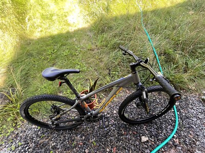 Mountain Bike Kona Lanai - Disc Brakes, 3X8 Shimano Altus, Suntour
