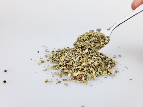 Chopped Dried Basil 500g - Selected for the Best Quality - Premium Food Grade - Picture 5 of 5