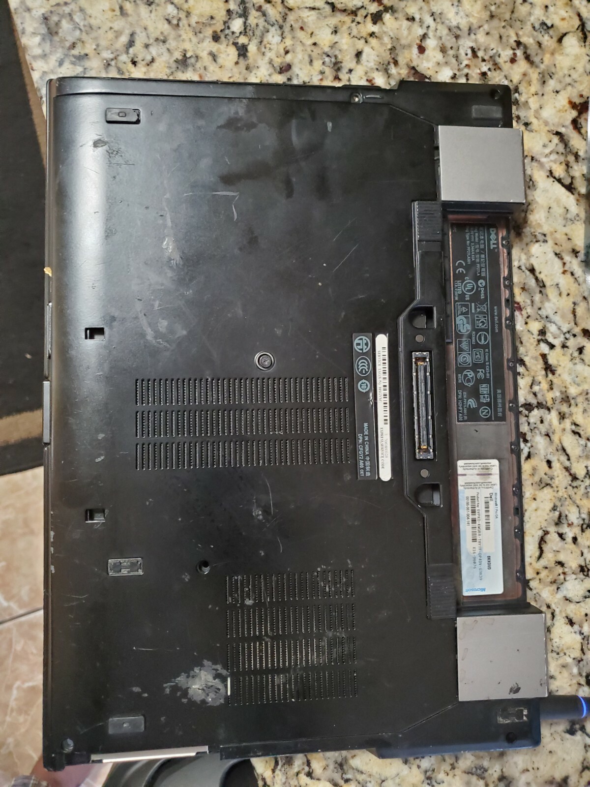 Dell Latitude E6410 Laptop Dual Core 2.40GHz Intel Core i5-520M 2GB RAM No HDD - Picture 4 of 5