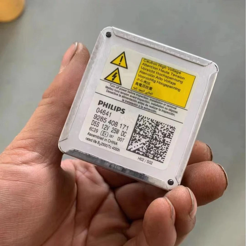 2X OEM D5S Philips Xenon Bulb K Original Genuine HID D5S 12V 25W PK32d-7 Bulbs - Image 3 of 4