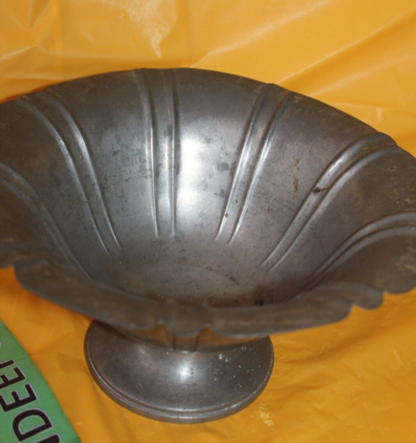 Antique Pilgrim 2339 F S Crest Solid Pewter Metal Vase Bowl Centerpiece - Picture 2 of 10