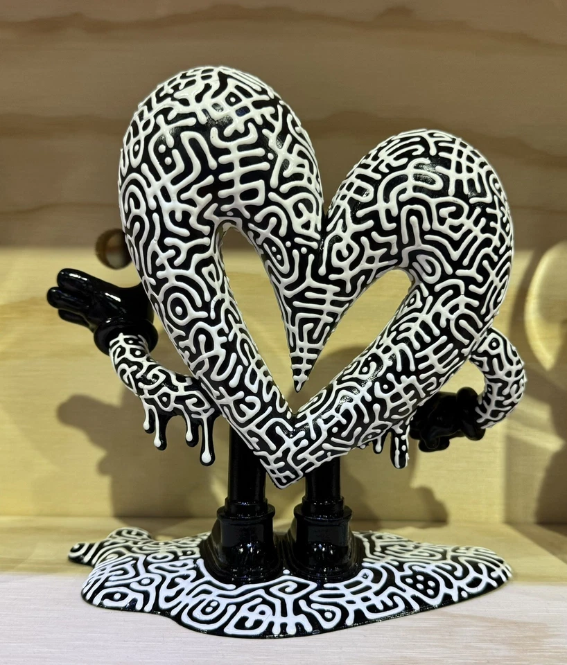 OPN Heart Vinyl Figure (Jason Naylor) Customised By Dave Behrens 1/1 - Image 2 of 2