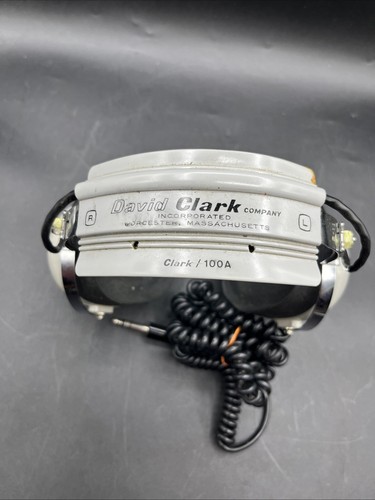 David Clark Company. Clark 100A Aviation Headphones - Picture 2 of 7