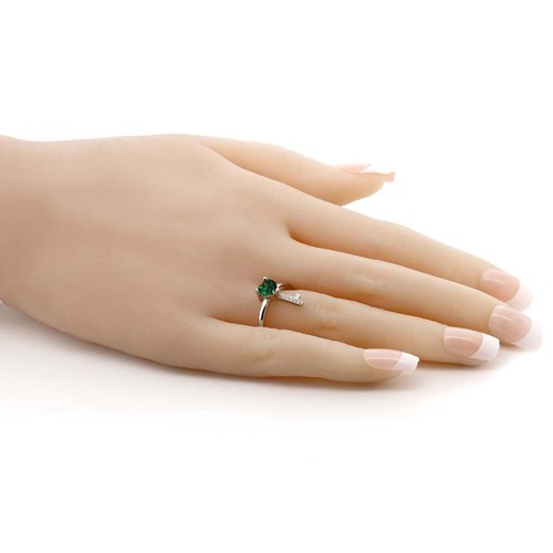0.73 Ct Heart Shape Green Simulated Emerald 925 Sterling Silver Key Ring - Picture 2 of 2