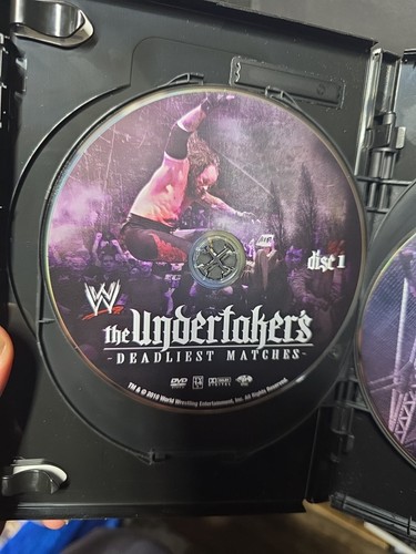 WWE: The Undertaker Double Feature 4 DVD He Buries Them Alive Deadliest Matches - Imagen 5 de 10