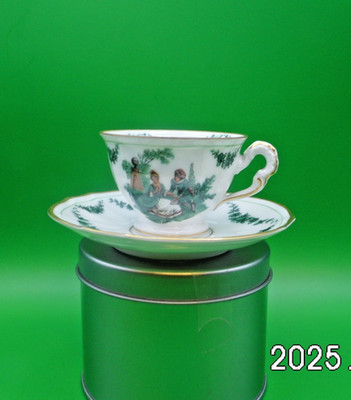 Porzellan Mokkatassen  Nr. 2082 - Serie Kavalier grün-Goldrand  Fürstenberg